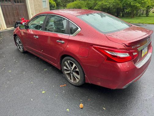 2016 Nissan Altima 2.5 SR