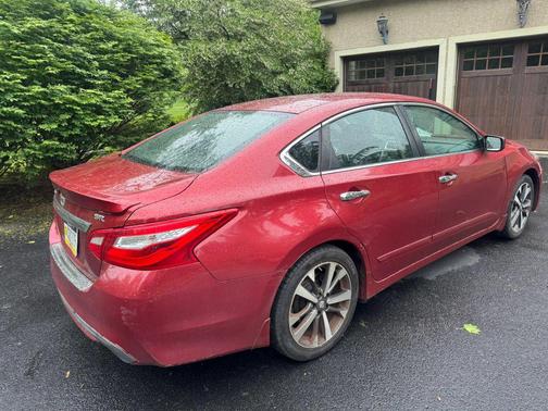 2016 Nissan Altima 2.5 SR