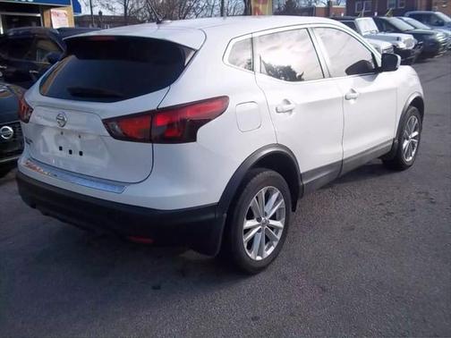 2017 Nissan Rogue Sport S