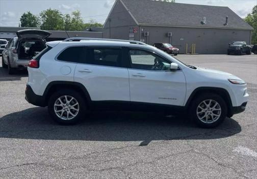 2015 Jeep Cherokee Sport