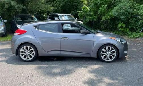 2013 Hyundai Veloster Base