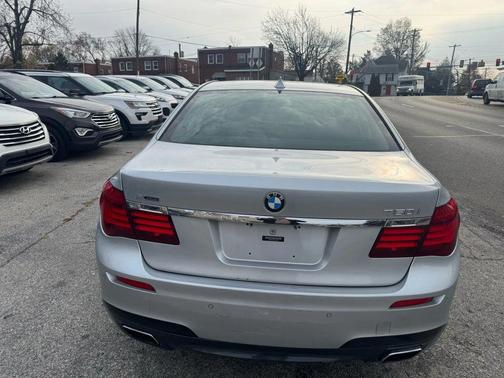 2015 BMW 750 i xDrive