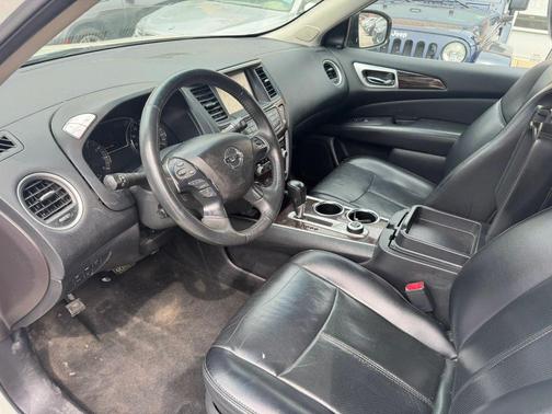 Pearl White 2016 Nissan Pathfinder Platinum