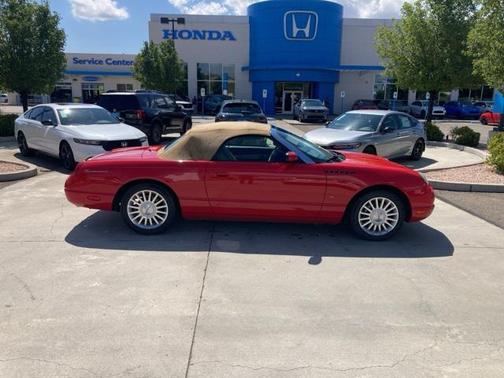 2004 Ford Thunderbird Base