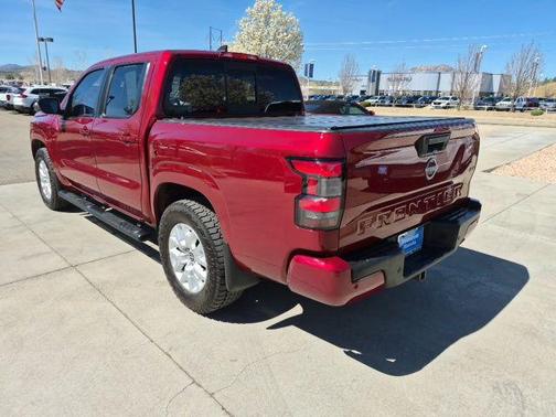 2022 Nissan Frontier SV