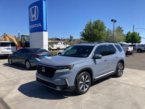 2023 Honda Pilot Touring 8-Passenger