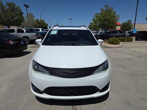 Bright White Clearcoat 2020 Chrysler Pacifica Limited