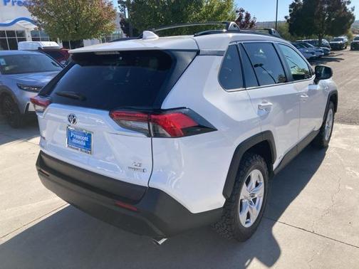 2020 Toyota RAV4 Hybrid LE