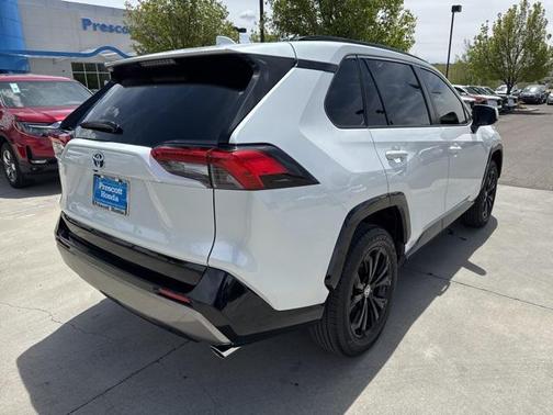 2023 Toyota RAV4 Hybrid SE