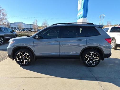 2023 Honda Passport AWD Elite