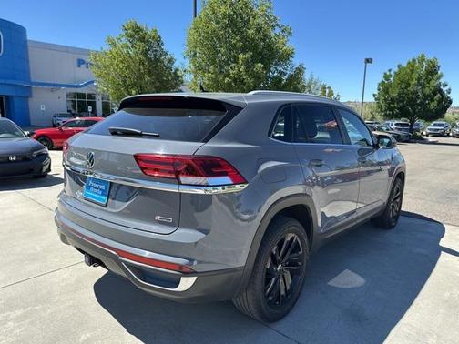 2022 Volkswagen Atlas Cross Sport 3.6L V6 SE w/Technology