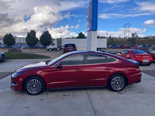 2023 Hyundai SONATA Hybrid Limited