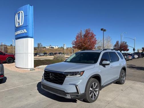 2024 Honda Pilot Touring 8-Passenger