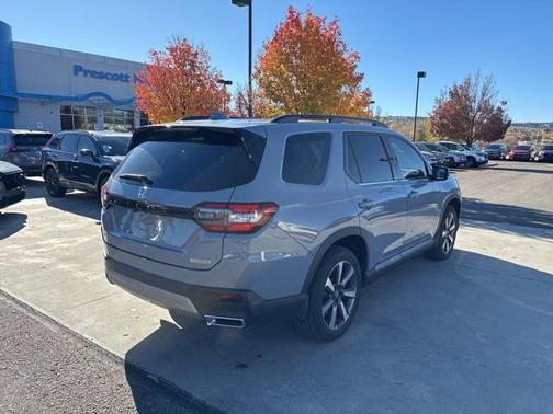 2024 Honda Pilot Touring 8-Passenger