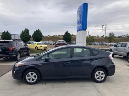 2011 Toyota Prius III