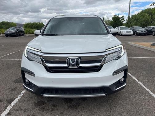 2022 Honda Pilot Touring 8-Passenger