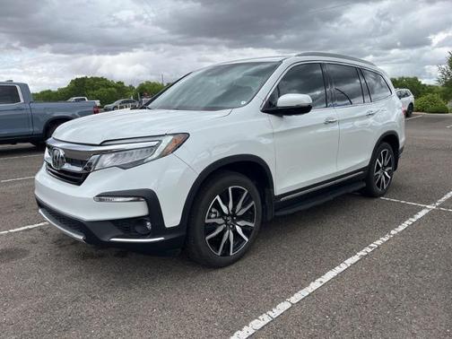 2022 Honda Pilot Touring 8-Passenger