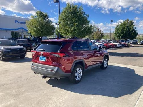 2020 Toyota RAV4 XLE