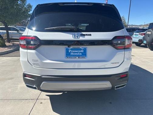 2025 Honda Pilot Touring 8-Passenger