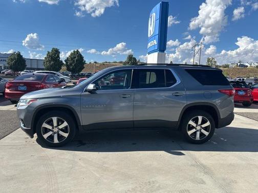 2021 Chevrolet Traverse LT Leather