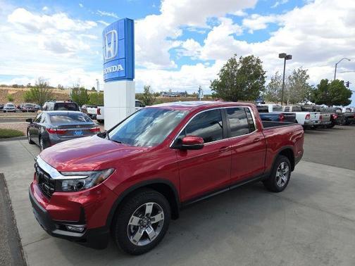 Radiant Red Metallic II 2026 Honda Ridgeline RTL