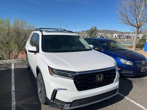 2023 Honda Pilot Touring 8-Passenger