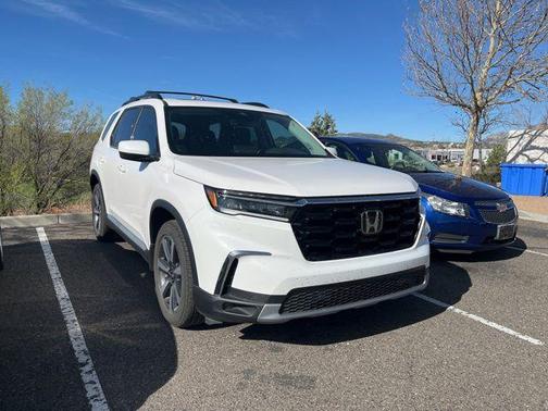 2023 Honda Pilot Touring 8-Passenger