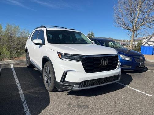 2023 Honda Pilot Touring 8-Passenger