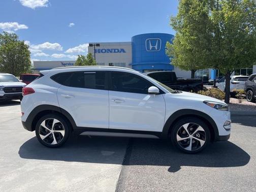 2017 Hyundai TUCSON Sport