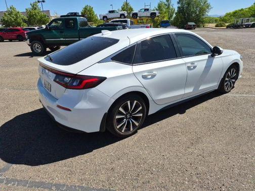 Platinum White 2024 Honda Civic EX-L