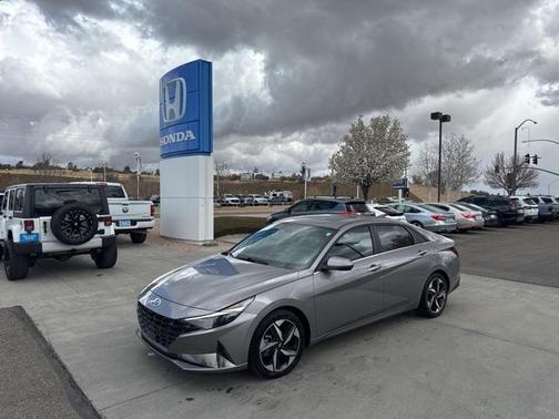 2023 Hyundai ELANTRA Limited