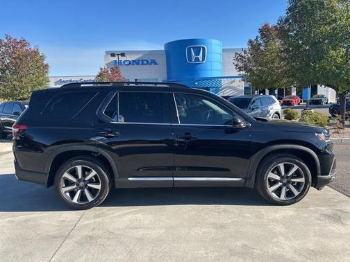 2024 Honda Pilot Touring 8-Passenger