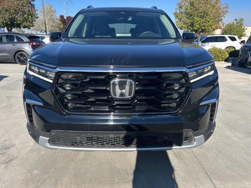 2024 Honda Pilot Touring 8-Passenger