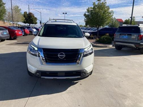 2022 Nissan Pathfinder Platinum 4WD