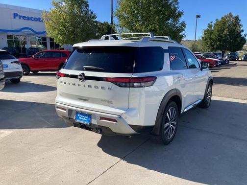 2022 Nissan Pathfinder Platinum 4WD