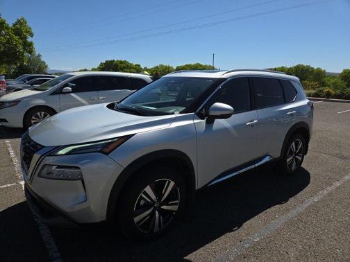 Brilliant Silver Metallic 2021 Nissan Rogue SL