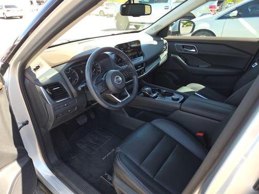 Brilliant Silver Metallic 2021 Nissan Rogue SL
