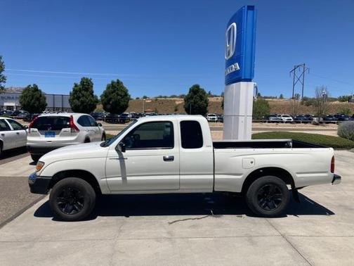 1998 Toyota Tacoma Base