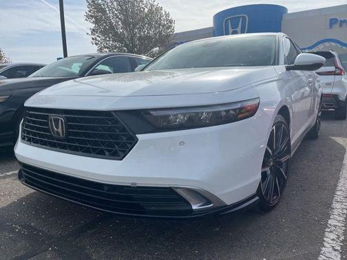 Platinum White Pearl 2026 Honda Accord Hybrid Touring