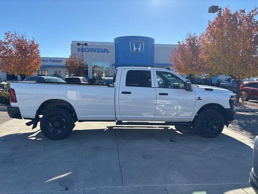 2025 RAM 3500 Tradesman Crew Cab 4x4 8' Box