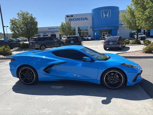Rapid Blue 2022 Chevrolet Corvette Stingray w/2LT