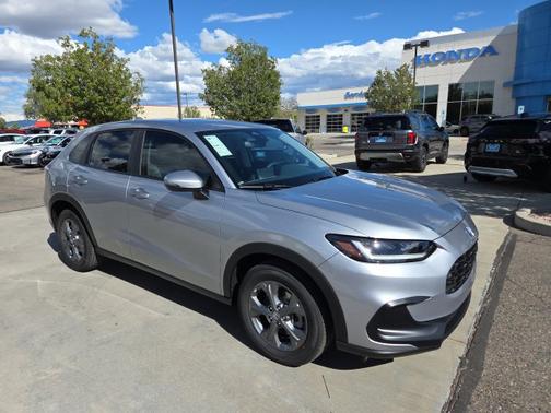 Solar Silver Metallic 2027 Honda HR-V LX 2WD