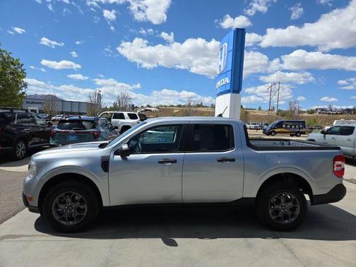 Iconic Silver Metallic 2024 Ford Maverick XLT
