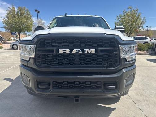 2020 RAM 3500 Tradesman Crew Cab 4x4 8' Box