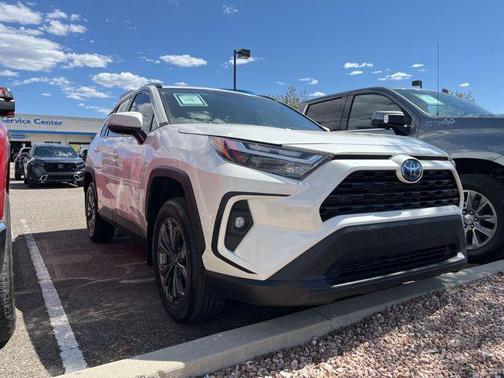 2022 Toyota RAV4 Hybrid XLE Premium