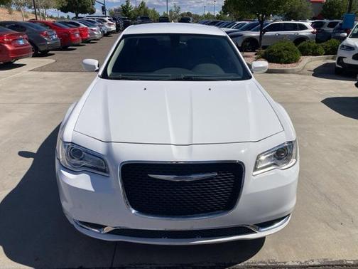 2015 Chrysler 300 Limited