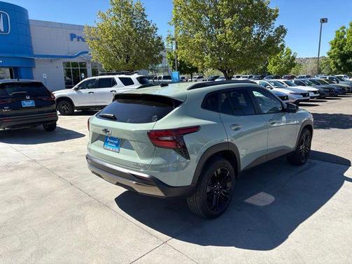 Cacti Green 2025 Chevrolet Trax FWD ACTIV