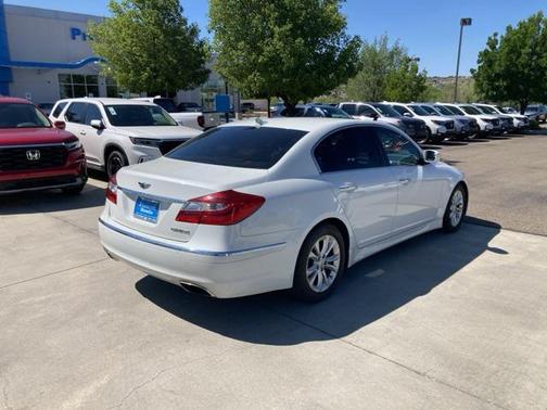 2012 Hyundai Genesis 3.8