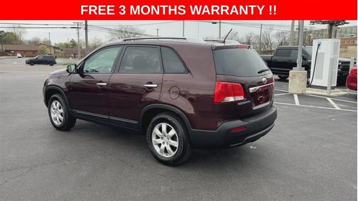 Red 2011 Kia Sorento LX
