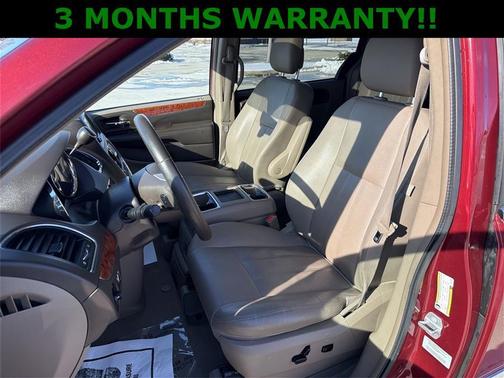 2016 Chrysler Town & Country Touring-L